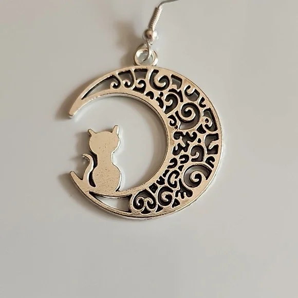 Crescent Moon Cat Earrings Silver  925S Posts ER - Picture 4 of 5